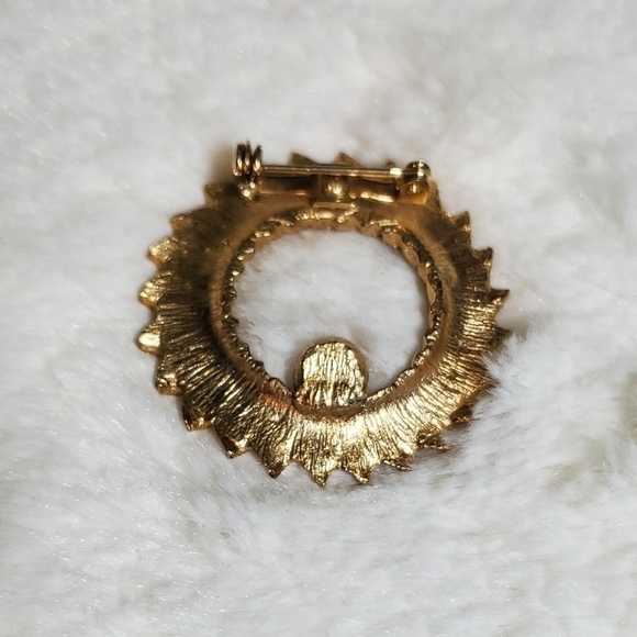 Vintage Brooche - Picture 2 of 3